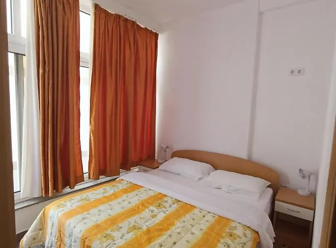 Centar * 斯塔利格拉德-帕克利尼卡